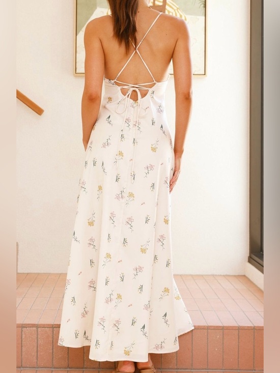 Billy J Dresses & Skirts - Women's Cream Floral Slip Maxi Dress 💛🤍